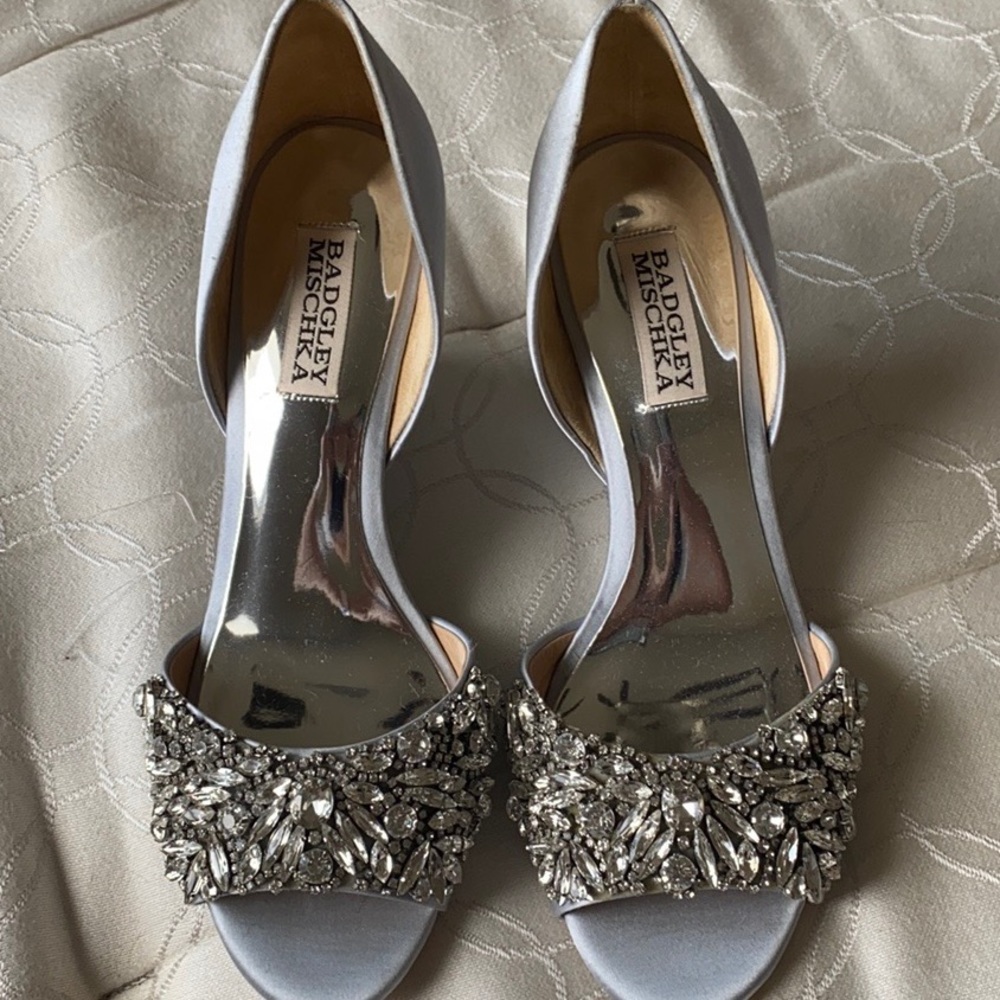 Badgley Mischka open toed wedge heels